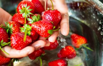 Washing strawberries